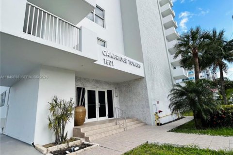 Copropriété à vendre à Hollywood, Floride: 2 chambres, 128.76 m2 № 2000089 - photo 6