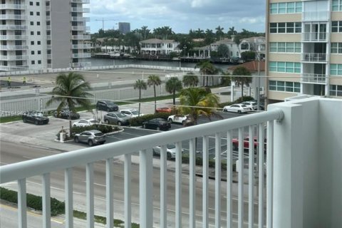 Copropriété à vendre à Hollywood, Floride: 2 chambres, 128.76 m2 № 2000089 - photo 14