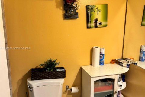 House in Miramar, Florida 2 bedrooms, 84.73 sq.m. № 2062691 - photo 12