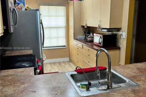 House in Miramar, Florida 2 bedrooms, 84.73 sq.m. № 2062691 - photo 8