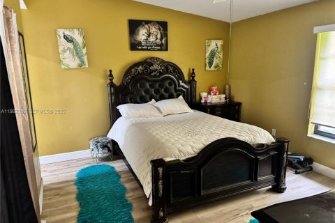 House in Miramar, Florida 2 bedrooms, 84.73 sq.m. № 2062691 - photo 10