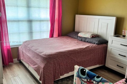 House in Miramar, Florida 2 bedrooms, 84.73 sq.m. № 2062691 - photo 11