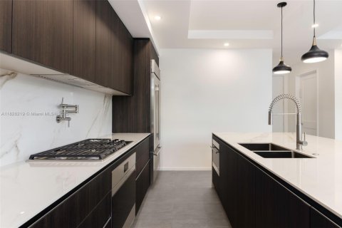 Townhouse in Pinecrest, Florida 4 bedrooms, 292.18 sq.m. № 1804134 - photo 4