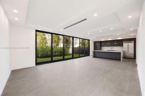 Townhouse in Pinecrest, Florida 4 bedrooms, 292.18 sq.m. № 1804134 - photo 8
