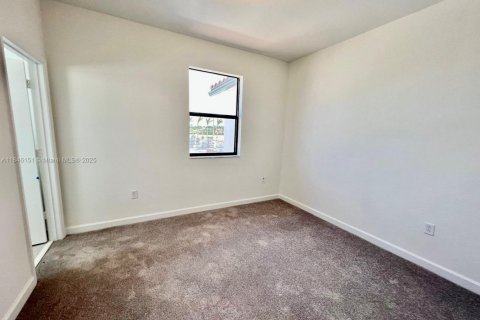 House in Homestead, Florida 3 bedrooms, 123.37 sq.m. № 1842914 - photo 8