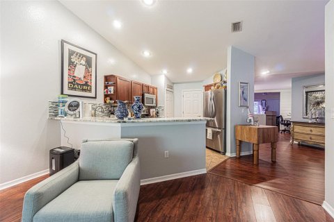 Condo in Lutz, Florida, 3 bedrooms  № 1553250 - photo 10