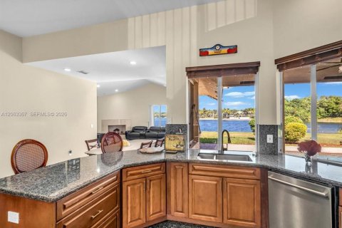 Villa ou maison à vendre à Weston, Floride: 7 chambres, 389.35 m2 № 2277875 - photo 22