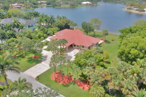 Villa ou maison à vendre à Weston, Floride: 7 chambres, 389.35 m2 № 2277875 - photo 7