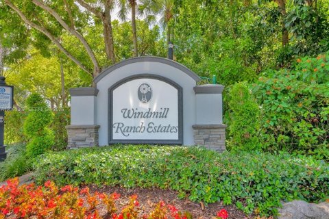 Villa ou maison à vendre à Weston, Floride: 7 chambres, 389.35 m2 № 2277875 - photo 6