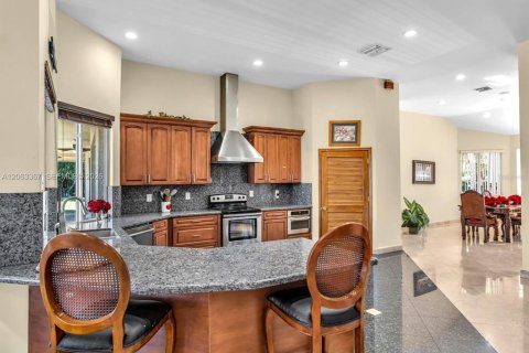 Villa ou maison à vendre à Weston, Floride: 7 chambres, 389.35 m2 № 2277875 - photo 18