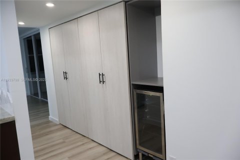 Condo in Aventura, Florida, 3 bedrooms  № 1992107 - photo 7