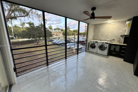 Condo in Aventura, Florida, 3 bedrooms  № 1992107 - photo 12