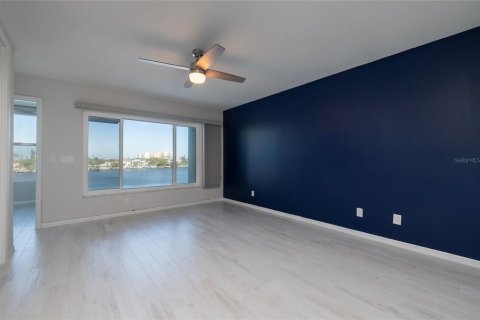 Copropriété à louer à Clearwater, Floride: 2 chambres, 107.3 m2 № 1680105 - photo 13