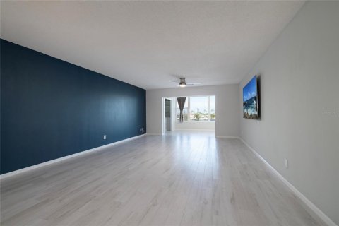Copropriété à louer à Clearwater, Floride: 2 chambres, 107.3 m2 № 1680105 - photo 8