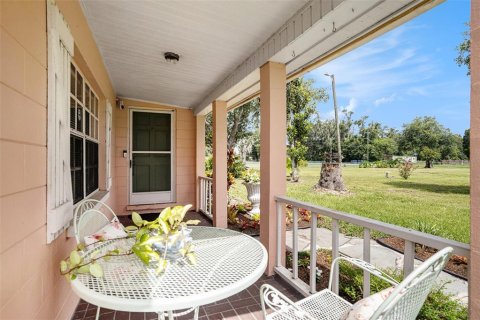 Villa ou maison à vendre à Fish Hawk, Floride: 2 chambres, 134.06 m2 № 1824516 - photo 3