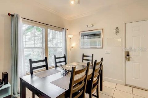 Townhouse in Kissimmee, Florida 4 bedrooms, 157.38 sq.m. № 1773202 - photo 10