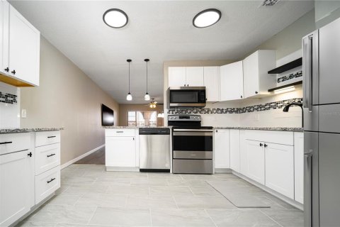 Condominio en venta en Clearwater, Florida, 2 dormitorios, 130.06 m2 № 803653 - foto 5