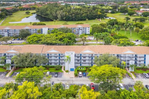 Condominio en venta en Pembroke Pines, Florida, 2 dormitorios, 140 m2 № 1947474 - foto 18