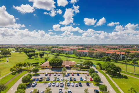 Condominio en venta en Pembroke Pines, Florida, 2 dormitorios, 140 m2 № 1947474 - foto 23