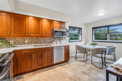 Condominio en venta en Pembroke Pines, Florida, 2 dormitorios, 140 m2 № 1947474 - foto 4