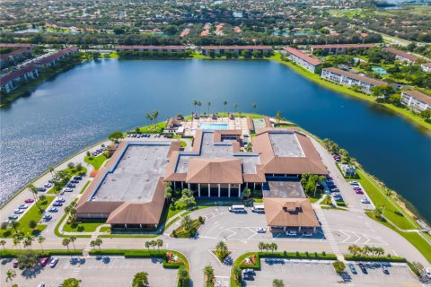 Condominio en venta en Pembroke Pines, Florida, 2 dormitorios, 140 m2 № 1947474 - foto 25