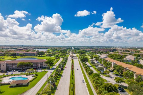 Condominio en venta en Pembroke Pines, Florida, 2 dormitorios, 140 m2 № 1947474 - foto 26