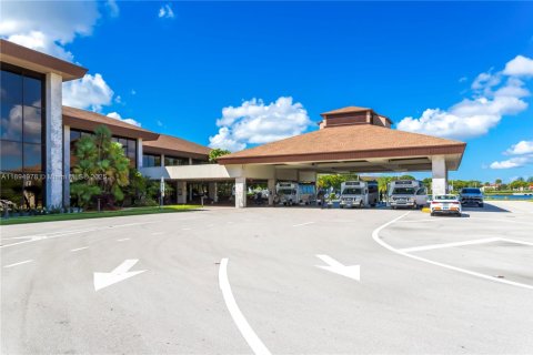 Condominio en venta en Pembroke Pines, Florida, 2 dormitorios, 140 m2 № 1947474 - foto 29