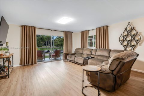 Condominio en venta en Pembroke Pines, Florida, 2 dormitorios, 140 m2 № 1947474 - foto 7