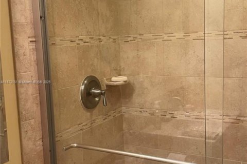 Condo in Deerfield Beach, Florida, 1 bedroom  № 2014506 - photo 12