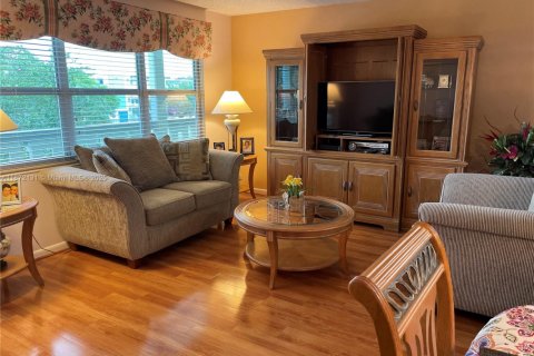 Condo in Deerfield Beach, Florida, 1 bedroom  № 2014506