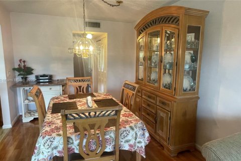 Condo in Deerfield Beach, Florida, 1 bedroom  № 2014506 - photo 10