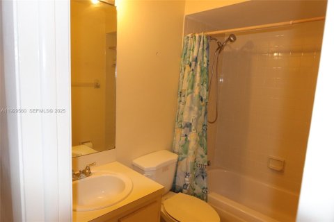 House in Cutler Bay, Florida 3 bedrooms, 127.18 sq.m. № 1988767 - photo 20