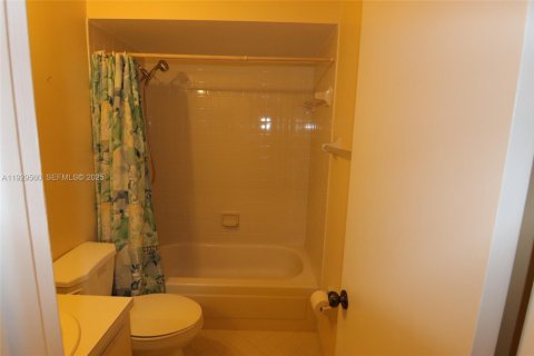 House in Cutler Bay, Florida 3 bedrooms, 127.18 sq.m. № 1988767 - photo 19