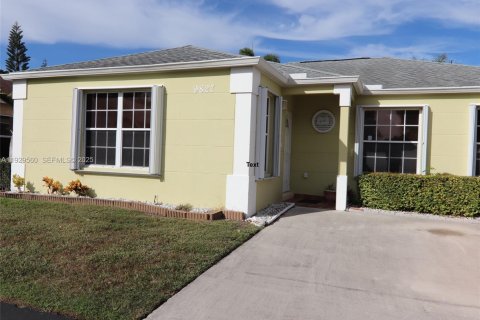 House in Cutler Bay, Florida 3 bedrooms, 127.18 sq.m. № 1988767 - photo 1