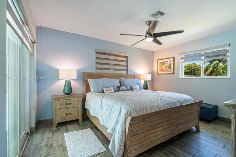 Casa en venta en North Miami Beach, Florida, 4 dormitorios, 194.44 m2 № 1731202 - foto 26