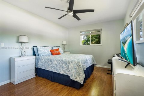 Casa en venta en North Miami Beach, Florida, 4 dormitorios, 194.44 m2 № 1731202 - foto 21