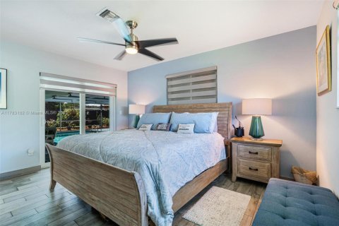 Casa en venta en North Miami Beach, Florida, 4 dormitorios, 194.44 m2 № 1731202 - foto 25