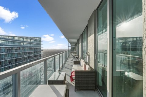 Condominio en alquiler en Miami, Florida, 2 dormitorios, 112.78 m2 № 1993641 - foto 21