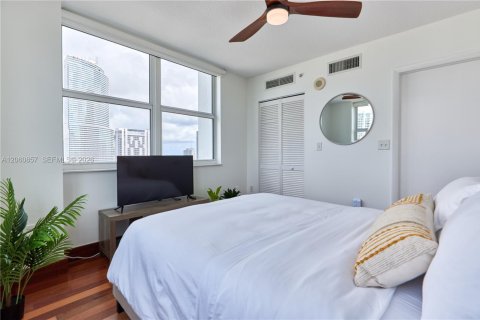 Condo in Miami, Florida, 2 bedrooms  № 2246774 - photo 22