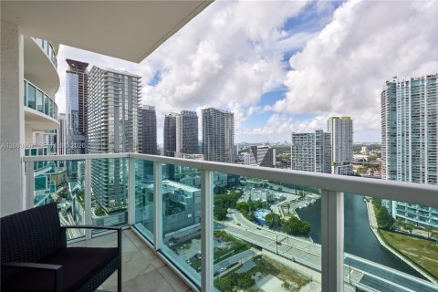 Condo in Miami, Florida, 2 bedrooms  № 2246774 - photo 15