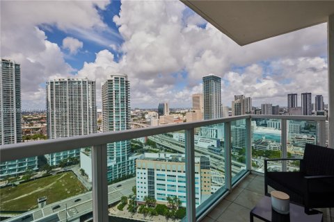 Condo in Miami, Florida, 2 bedrooms  № 2246774 - photo 16