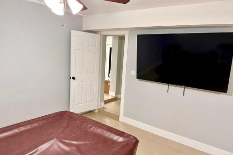 Villa ou maison à vendre à Deerfield Beach, Floride: 4 chambres, 140.28 m2 № 2084090 - photo 18