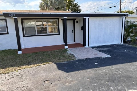 Villa ou maison à vendre à Deerfield Beach, Floride: 4 chambres, 140.28 m2 № 2084090 - photo 4