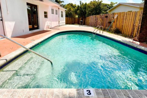 Villa ou maison à vendre à Deerfield Beach, Floride: 4 chambres, 140.28 m2 № 2084090 - photo 8