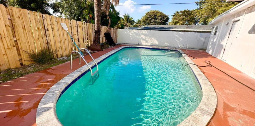 Villa ou maison à Deerfield Beach, Floride 4 chambres, 140.28 m2 № 2084090