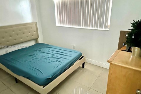 Copropriété à vendre à Miami, Floride: 3 chambres, 96.62 m2 № 2044883 - photo 5