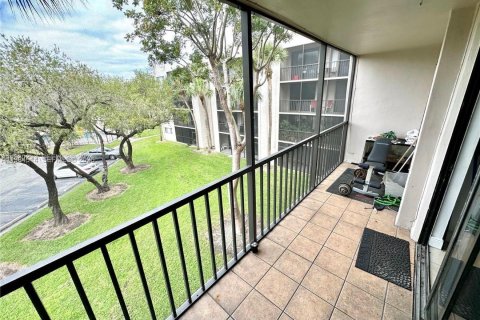 Copropriété à vendre à Miami, Floride: 3 chambres, 96.62 m2 № 2044883 - photo 7