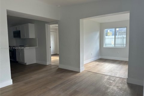 Купить виллу или дом в Опа-Локка, Флорида 3 спальни, 94.02м2, № 1945237 - фото 4