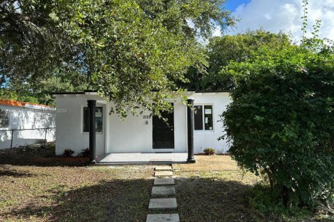 Купить виллу или дом в Опа-Локка, Флорида 3 спальни, 94.02м2, № 1945237 - фото 1