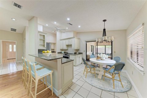 Villa ou maison à vendre à Bradenton, Floride: 3 chambres, 187.29 m2 № 2354607 - photo 18